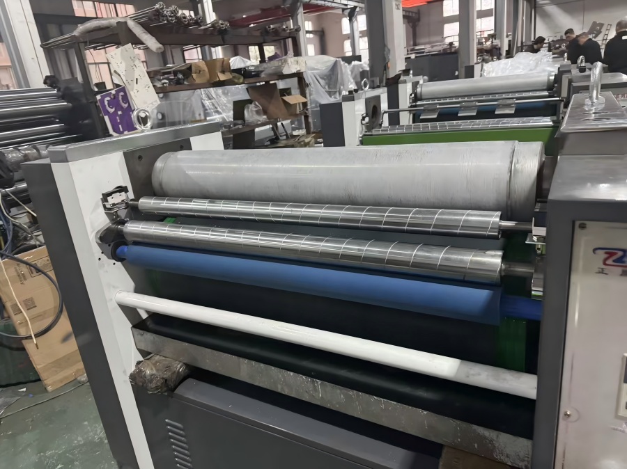 Mesin Timbul Gred Perindustrian YF-920C NEW STAR dalam pengeluaran!